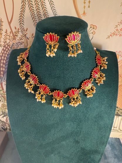 Padamja- pearl deatiling